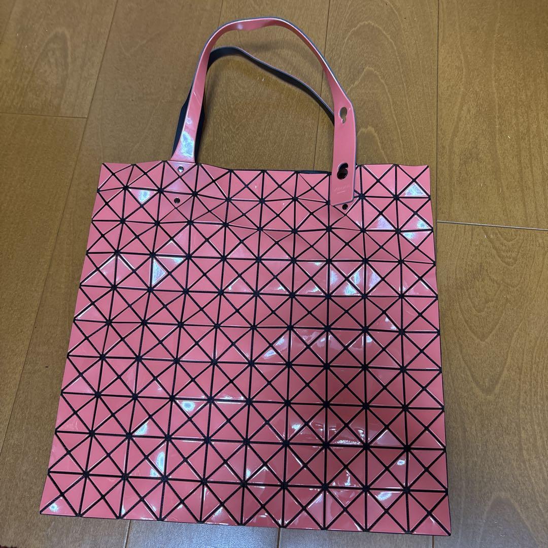 ISSEY MIYAKE ピンクバッグ BAO BAO ISSEY MIYAKE Ensemble Tote Bag - Pink Mix – MoMA
