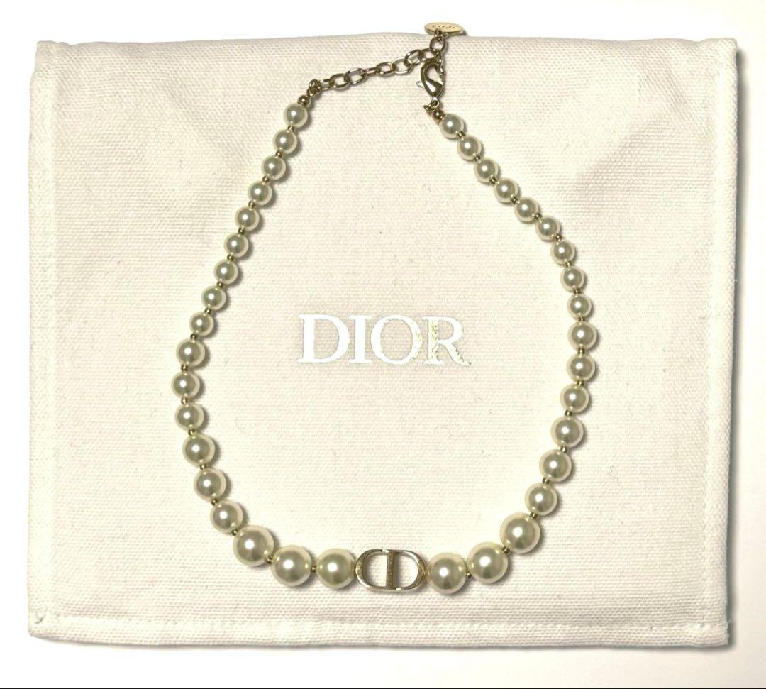 Dior ディオール パール ショートネックレス チョーカー DIOR | 30 Montaigne ショートネックレス メタル & レジンパール