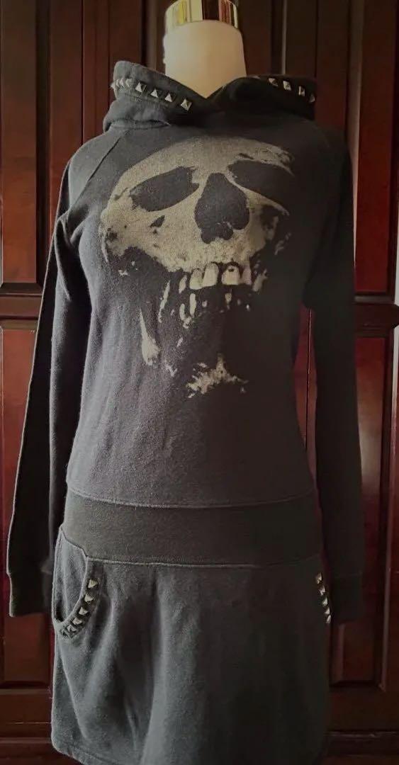 ヒステリックグラマースカルベリーロング丈パーカー スカルベリー♡ロング丈パーカー （SKULL BERRY ショート丈