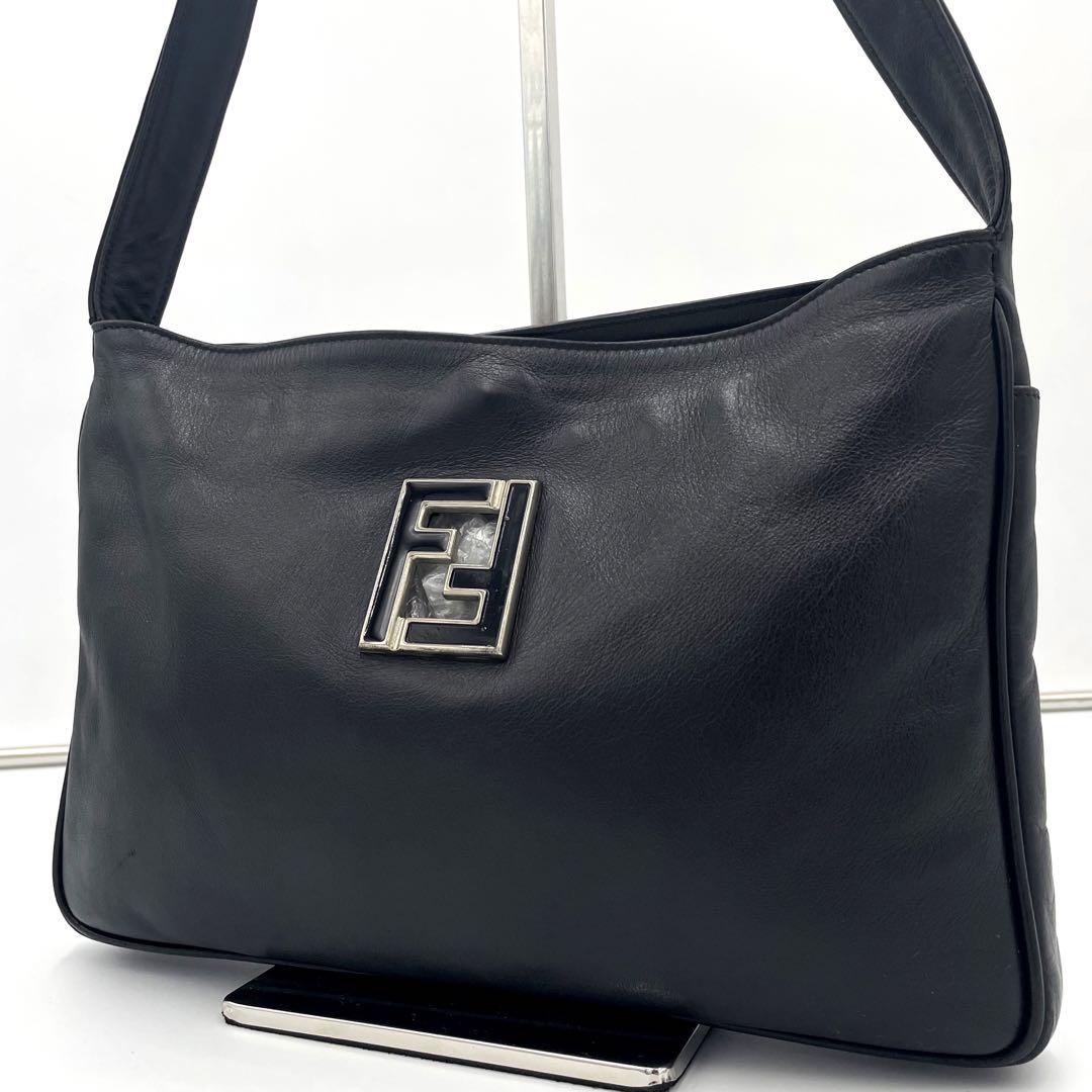 ✨️美品 FENDI FF金具 ワンショルダーバッグ 黒 オールレザー