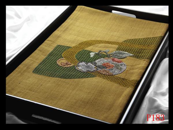 P183厳選西陣 紬 相良刺繍 スワトウ刺繍 桑染色地 太鼓柄正絹