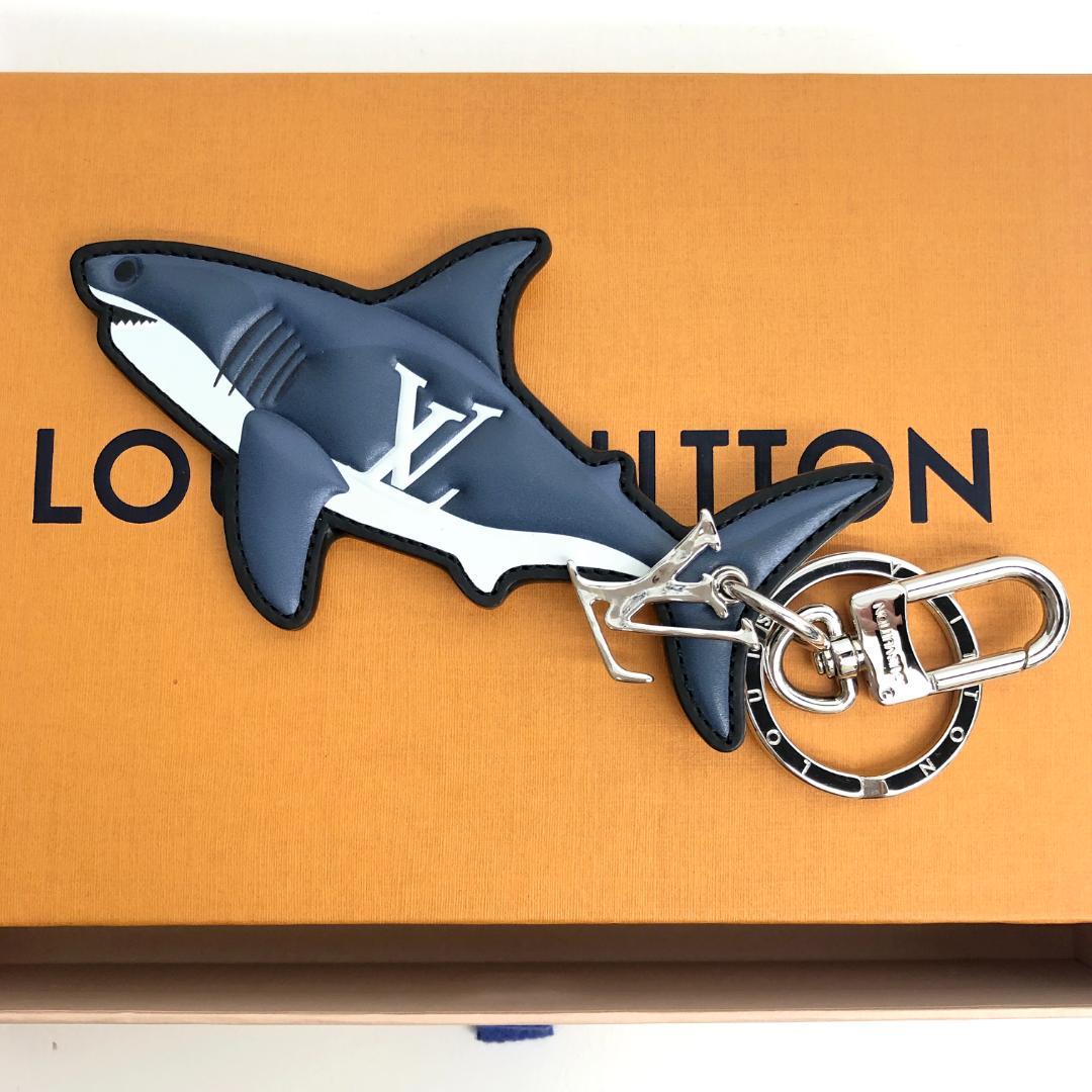 【即日発送】Louis Vuitton サメ型キーホルダー 楽天市場】【美品】ルイヴィトン【LOUIS VUITTON】MP2978