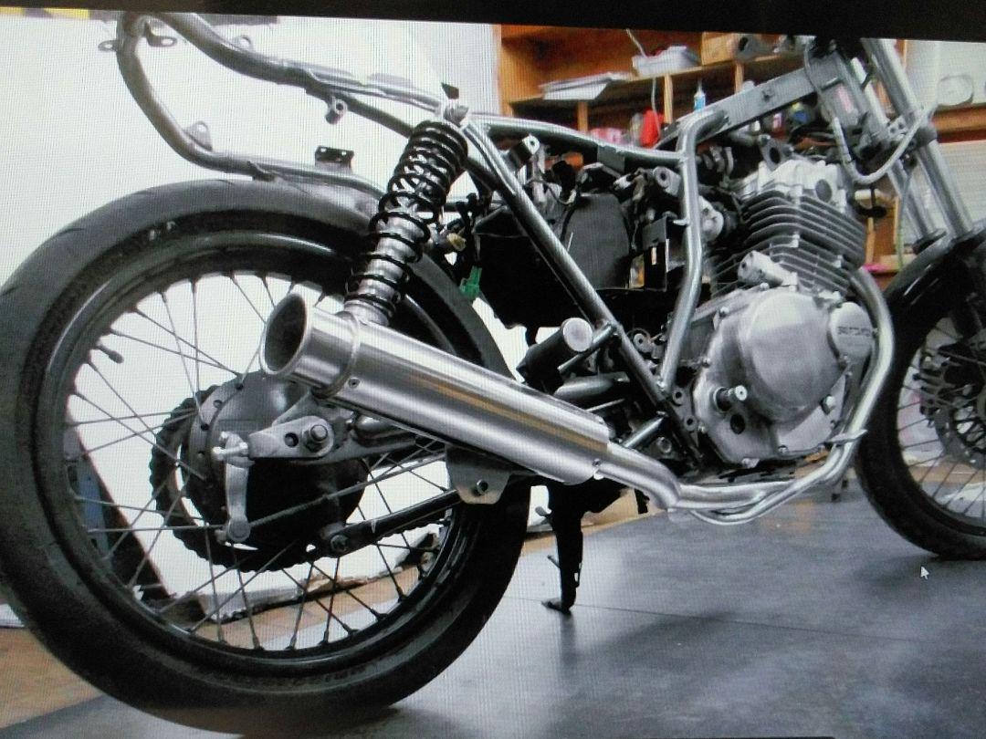 ボルティー２５０専用マフラーＮＪ４７Ａメガホンマフラー新品未使用の出品です。 ボルティー250専用マフラーNJ47Aメガホンマフラー新品未