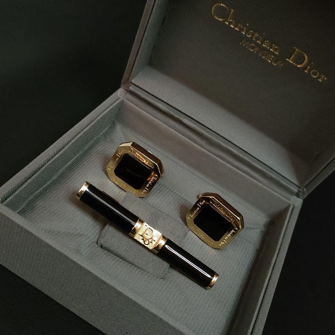 ミート！　美 　品！ Dior ロゴストーン カフス & タイピンセット ディオール Dior ロゴ カフス タイピン 3点セット ゴールド