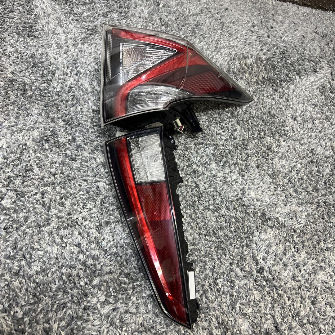 プリウス ZVW50 前期 純正 右テールランプ上下セット（楽天市場