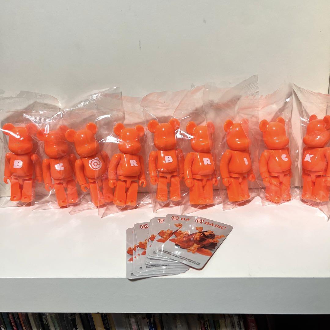 BE@RBRICK - ベアブリック series シリーズ 31ＢＡＳＩＣ ベーシック 9 種セット BE@RBRICK シリーズ4・ BASIC/ベーシック「R」・B@-031 | トイズ