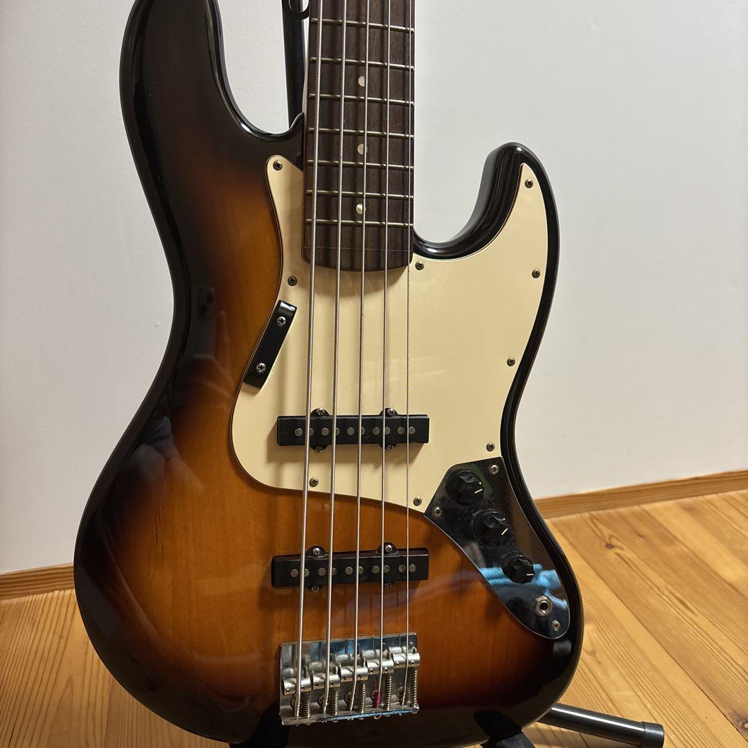 Squier 5弦ベース　フレットビビり有り　打痕あり　20フレット無し Squier 5弦ベース フレットビビり有り 打痕あり 20フレット無し