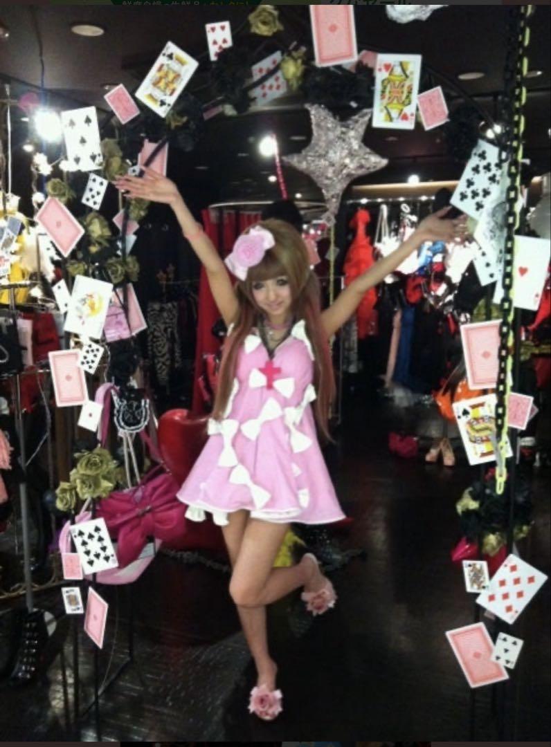 タグ付き♡tutuHA♡ボンボンワンピース♡ピンク×白【リボン20個付き】 タグ付き♡tutuHA♡ボンボンワンピース♡ピンク×白【リボン20個