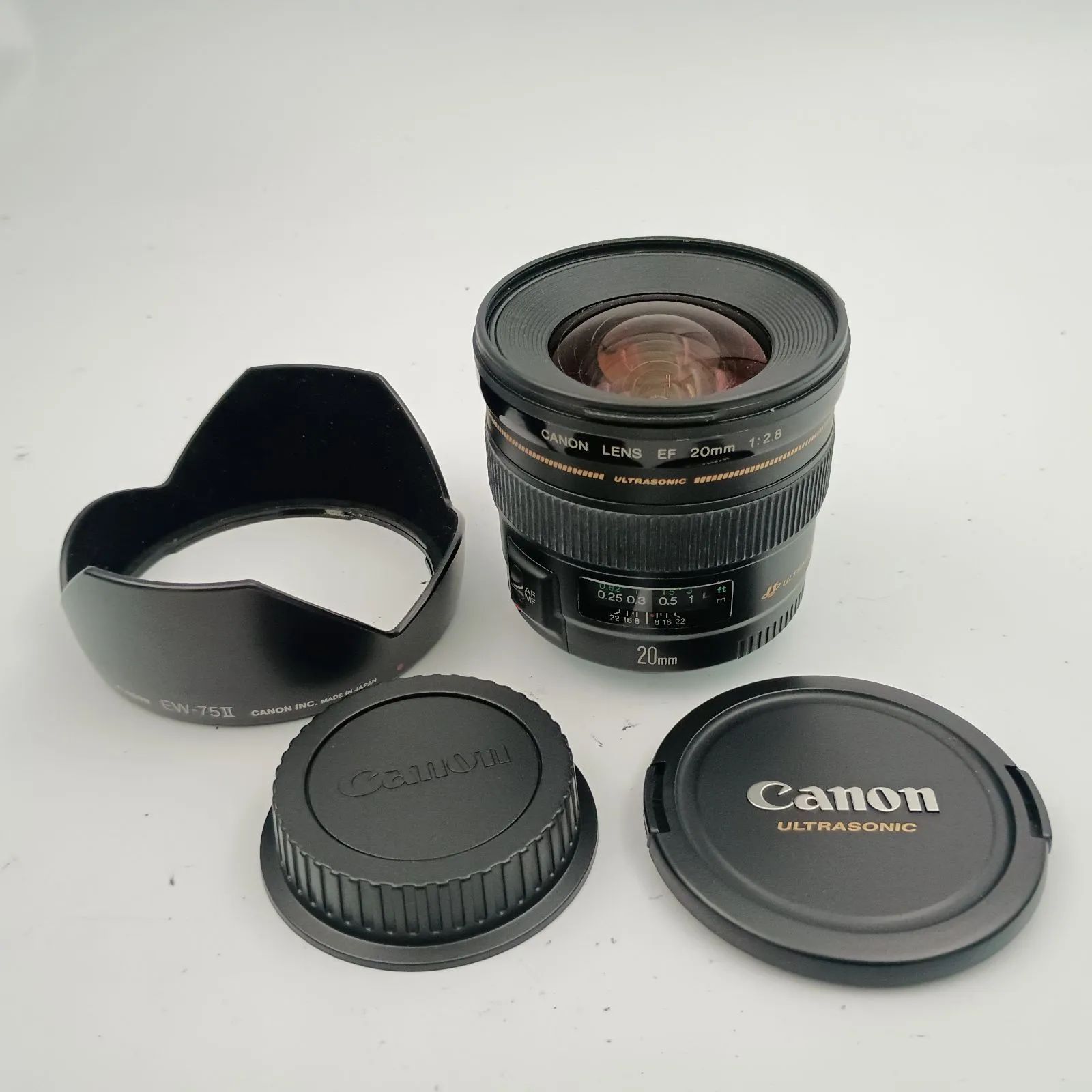 Canon EF 20mm f/2.8 ウルトラソニックレンズ Amazon.com : Used Canon 20mm F2.8 EF USM Lens : Camera