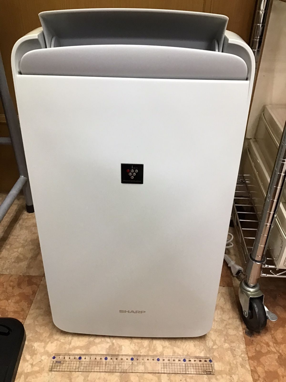 シャープ　冷風、衣類乾燥　除湿機 CM-L100-W 2020年製 Amazon.co.jp: Sharp CM-L100-W Plasmacluster 7000 Cooling Fan