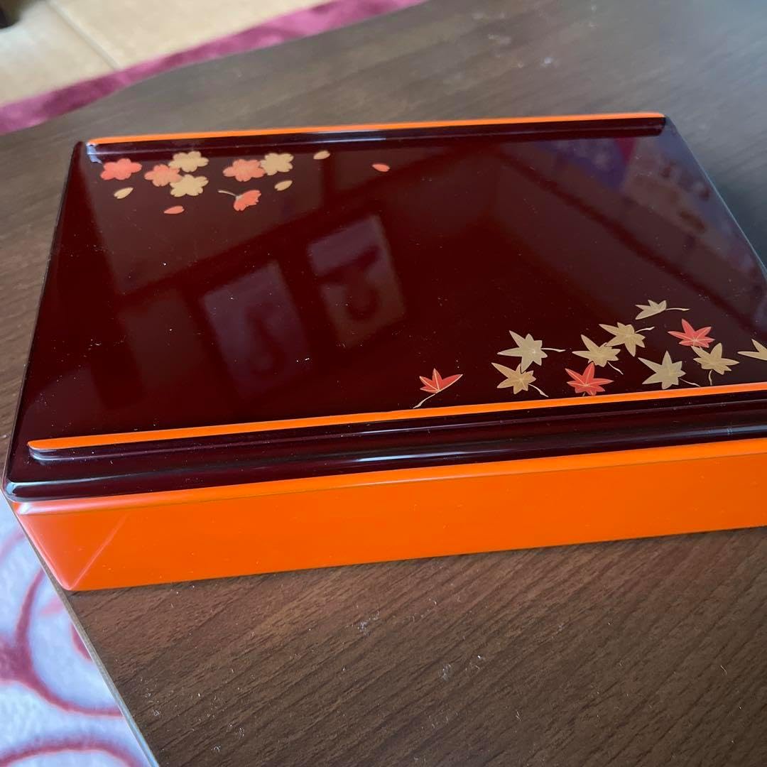 川連漆器　蒔絵春秋　蓋リバーシブル一重重箱　松花堂　本漆天然木純国産　曲げわっぱ 川連漆器 蒔絵春秋 蓋リバーシブル一重重箱 松花堂 本漆天然木純